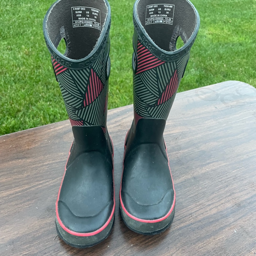 Bogs rain boots size 13